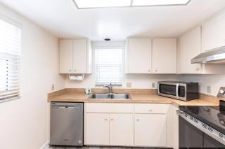 Beachside Escape with Grill, Dining & Views - Perfect for Two! - Aloha Kai #24N - 1