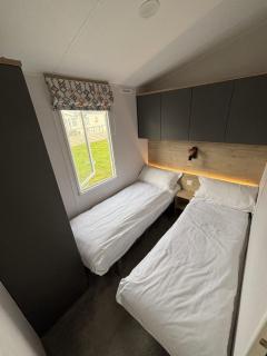 Seaview Holiday Park - Reception End - 6