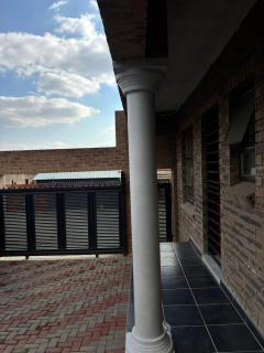 Ama room - Midrand - 5