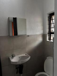 Ama room - Midrand - 4