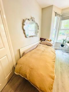 Rose Cottage Private Double Rooms near Stratford Area - 6