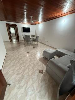 Apartamento Comodo En Riascos - 0
