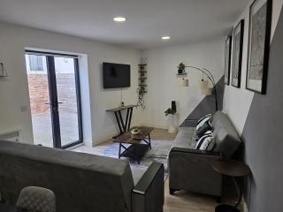 Modern 2BR - Apartment -City Central - Parking - WiFi - - 0