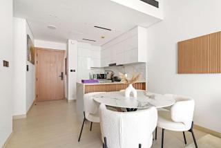 Silkhaus Vacation Homes Modern 1BDR Stay in JVC - 5