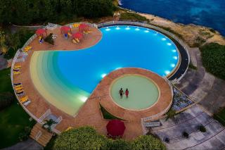 Anse des Rochers Beach & Pool Resort - 1