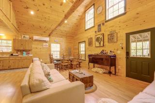 2 Mi to Marina and Beach Frye Island Retreat! - - 5