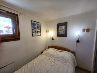 Duplex 3 pièces avec mezzanine, parking et balcon exposé sud sur les pistes - FR-1-266-64 - Montgenèvre - 4