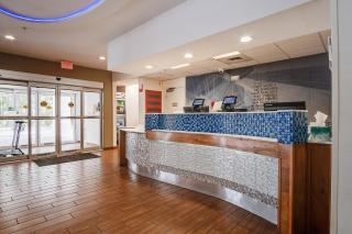 Country Inn & Suites by Radisson, Savannah Southside - 2