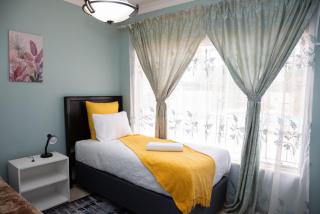 Airport Afriquintus Guest House - Kempton Park - 5