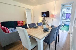 Modern 3-bedroom flat with Private Balcony & FREE WiFi near Finsbury Park , Manor House , Clissold Park , Stroud Green - 7