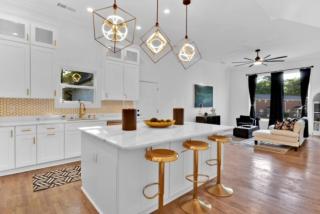 Modern Luxe Stay in Atlanta - 7