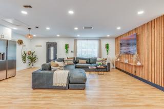 Fox Garden Luxury Boho Near Downtown & Beach - 2