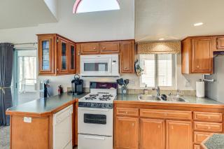 Walk to London Bridge Beach Lake Havasu Cabin! - 3