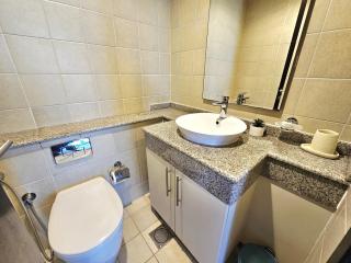 Amazing 1BR High-floor View near Marina Walk - 2