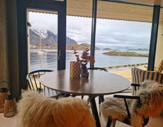 Seafront apartment Henningsvær - 5