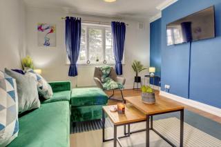 Spacious 1 bedroom welcomes contractor long stays - 8