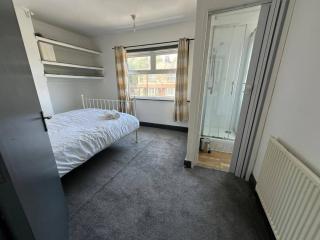 Daisy Haven in Southampton - Southampton - 4