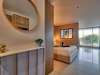 Studio de luxe avec piscine, clim, Wi-Fi - Proche plage - FR-1-734-54 - 2