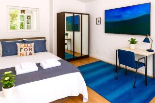 Enchanting Private Hollywood Hills Guest House with Tranquil Tree-Top Views, Magical Outdoor Living Room and Patio and Zen Garden, In LA's Most Desirable, Central, Serene Area and Only 2 Minutes from Hollywood Boulevard - 5