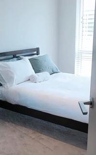 Luxury 2 Bed in Royal Arsenal - Woolwich - 8
