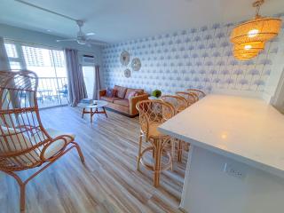 Modern Beachy Kuhio at Waikiki 2-Bedroom condo - Honolulu - 1