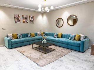 Luxury Apartment with Private Patio & City Charm - Al Hoceïma - 7