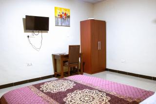 Chez Tina Guest House and Event Centre - New Weija - 4