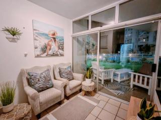 Ocean Lighthouse - 2 Adults & 3 Kids - Umdloti - Umdloti - 9