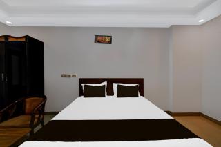 Hotel O Pushpa Grand - Shamshabad - 4