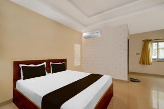Hotel O Pushpa Grand - Shamshabad - 9