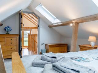 1 Bed in Cheltenham 60276 - - 2