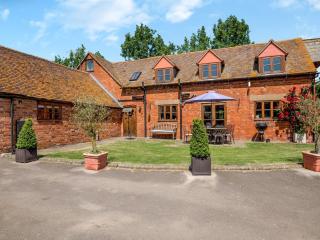 4 bed in Cheltenham 41216 - - 0