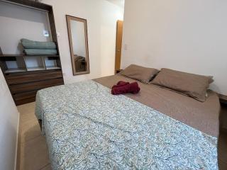 Apto- 2 dormitórios com Sacada- WI FI - vaga garagem- Praia da Guilhermina, próximo da Feirinha da Guilhermina - 3