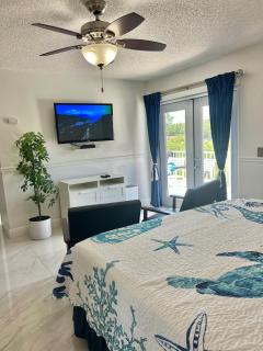 Bellagio a modern spacious unit with large balcony facing a golf course view - 7