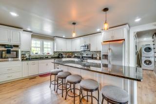 River-View Somerset Home Large Deck, Fire Pit! - 7