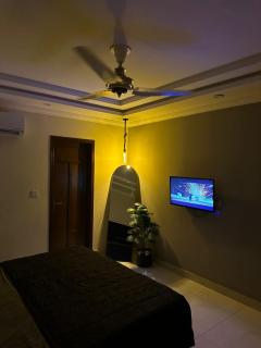 Eiffel Escape - Lahore - 0