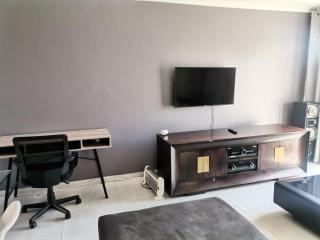 Lovely 2 Bedroom Townhouse with private garden - Centurion - 3