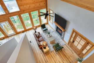 Hot Tub Game Room Views Near Downtown Gatlinburg Perfect Too by AvantStay - Gatlinburg - 1