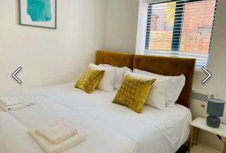 GU1 2 BR-Contractor stay - Discounts - Parking - WiFi - - 3