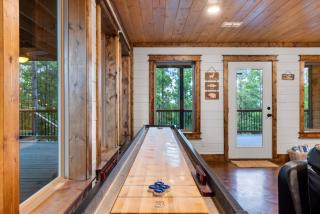 Rustic Escape Hot Tub & BBQ - 4