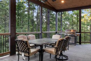 Rustic Escape Hot Tub & BBQ - 2