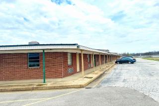 Shamrock Kings Inn By OYO Marked Tree I-555 - 8