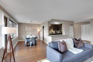 DCA Family Suite-Free Parking-Sleeps 8-Exec Stays! - 9