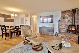 Whale Watching & Mtn ViewsHot TubCovered Deck - Langley - 2