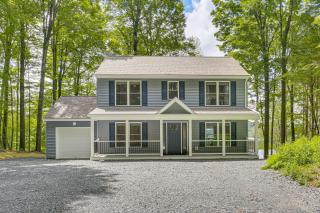 Boat, Fish and Unwind Waterfront Gem in Pocono Mtns - Lake Ariel - 8