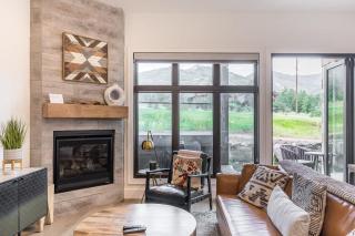 Slope Sight by AvantStay A Location w Hot Tub - 1