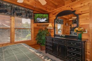 1 Above the Smokies by American Patriot Getaways - 3