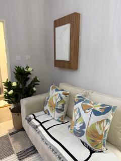 Weludo and Shiyani Hill Suites Studio Apt - Gaborone - 8