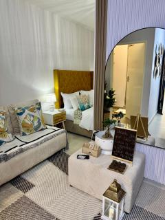 Weludo and Shiyani Hill Suites Studio Apt - Gaborone - 5