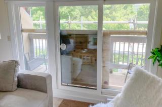 Mountain Green: 2E2 - 7